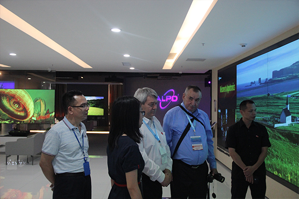 1528078737476490.jpg 11.jpg